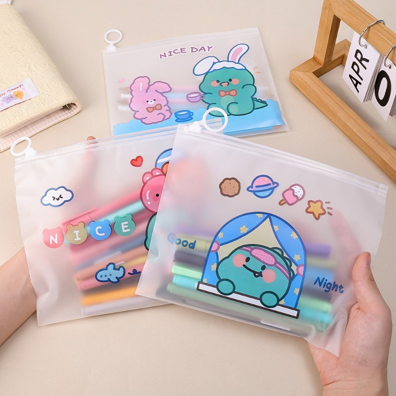 Túi Đựng Bút Chống Thấm Nước Có Khóa Kéo Họa Tiết Hoạt Hình Khủng Long / Phi Hành Gia / Gấu Dễ Thương