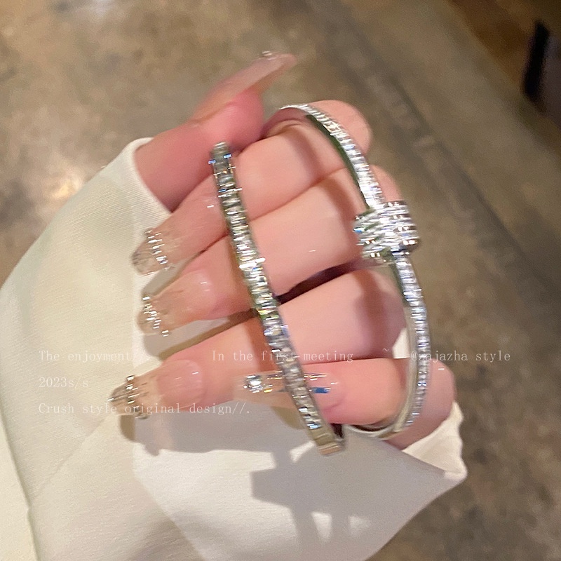 A sky Vòng Đeo Tay Bằng Thép Titan Đính Đá zircon Nhỏ Nhẹ Cao Cấp Dễ Phối Đồ Không Phai Màu Cho Nữ