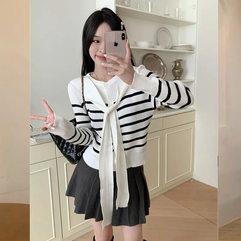 Áo Thun Tay Dài Giả Hai Lớp Họa Tiết Sọc Ngang Thời Trang Dành Cho Nữ