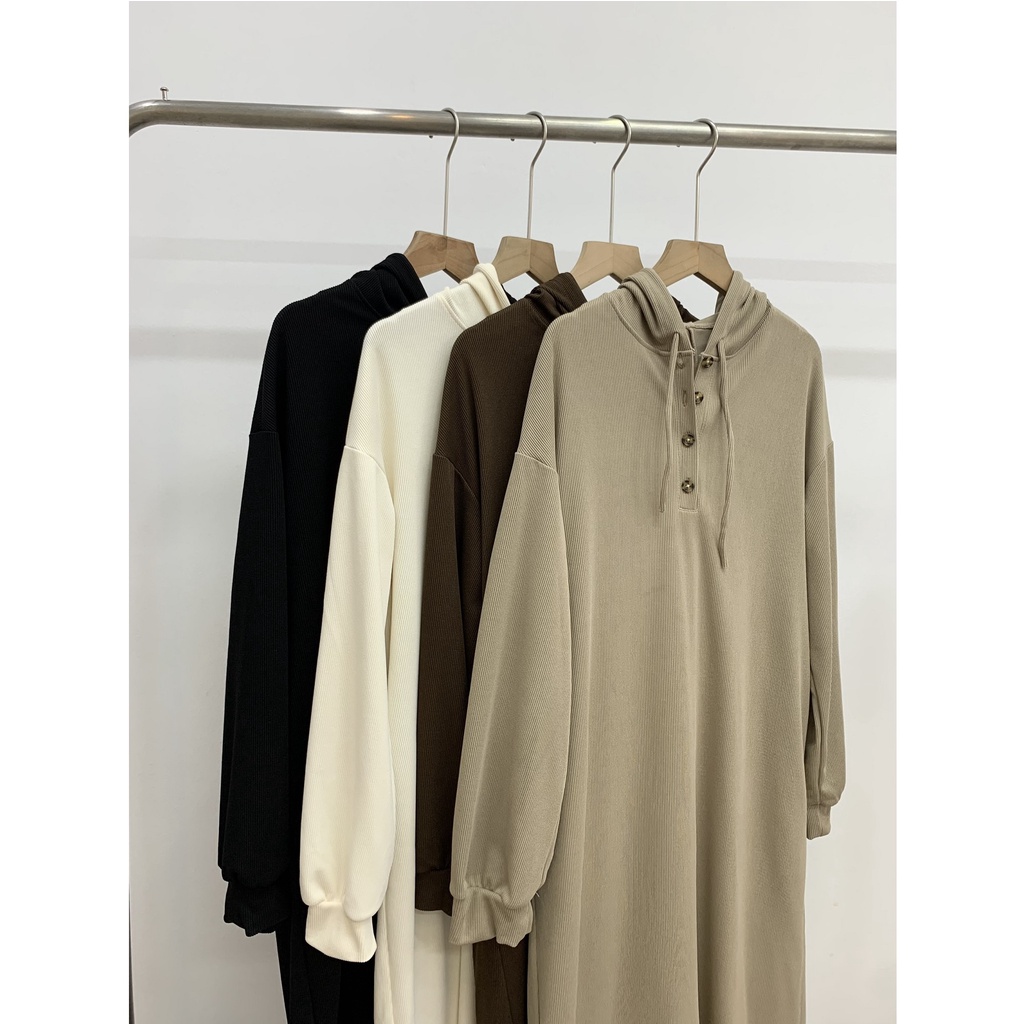 Váy Suông Nỉ Tăm Có Mũ Cúc Cổ Dáng Dài V817 SUSSTORE