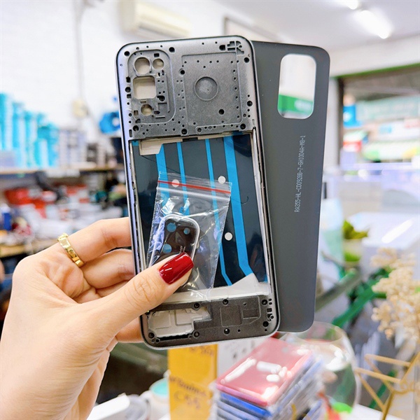 ẢNH THẬT : Bộ vỏ Realme 7 5G  zin mấu máy chuẩn, hàng như hình.