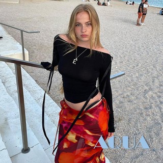 Anana áo croptop trễ vai tay dài màu trơn phối cà vạt cá tính