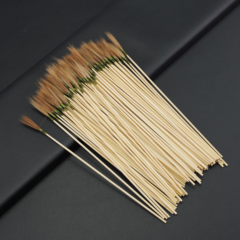 Lông gà tơ ngoái tai cán gỗ