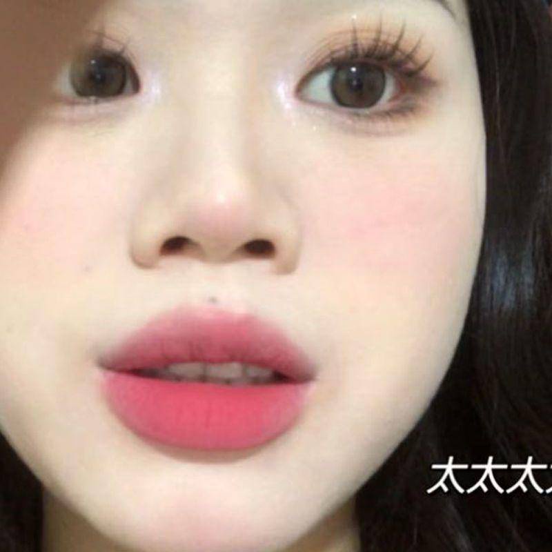 Son Môi 6 Màu Sắc Tùy Chọn Nhẹ Nhàng Chống Thấm Nước Lâu Trôi