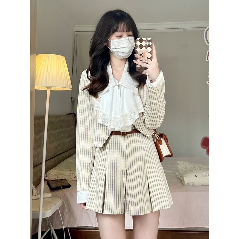 Set Áo Khoác Ren + Chân Váy Xếp Ly Thời Trang Nữ