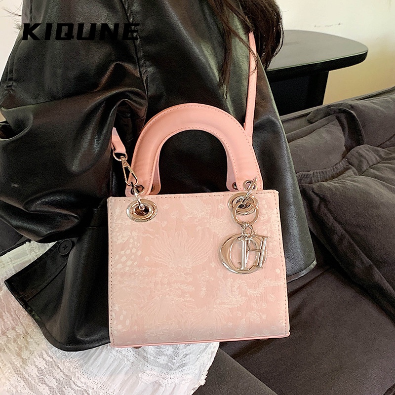 Túi xách đeo chéo KIQUNE GDJ23004NZ 41Z231009 phong cách ulzzang độc đáo thời trang 2023 dành cho nữ