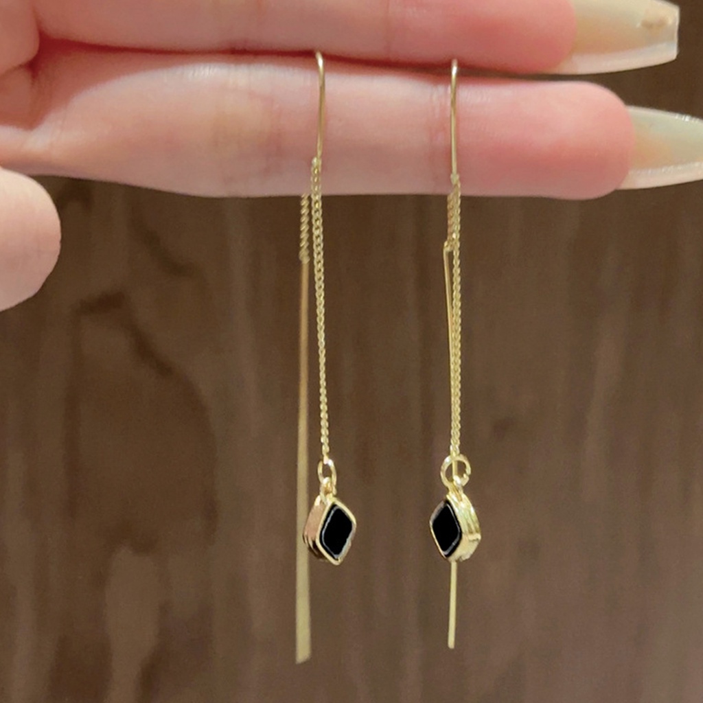 1 Đôi Bông Tai Dài Tua Rua Hình Trái Tim Thời Trang Dành Cho Nữ