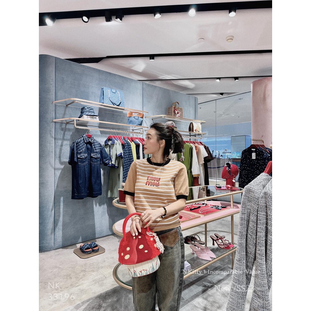 Áo mon.te sọc nâu m.iu mi.u