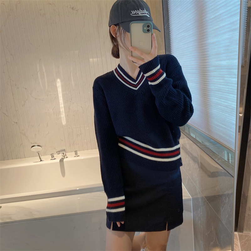 「CZC」Áo sweater Dệt Kim Tay Dài Dáng Rộng Họa Tiết Kẻ Sọc Thời Trang Thu Đông Phong Cách Hàn Quốc Mới