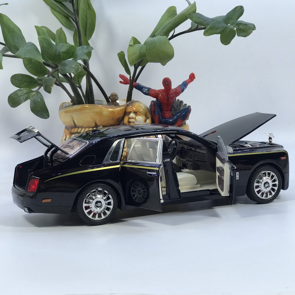 Mô hình xe ô tô kim loại Rolls Royce Phantom VIII tỷ lệ 1:20 mới nhất tặng kèm ô tô tăng ô tô