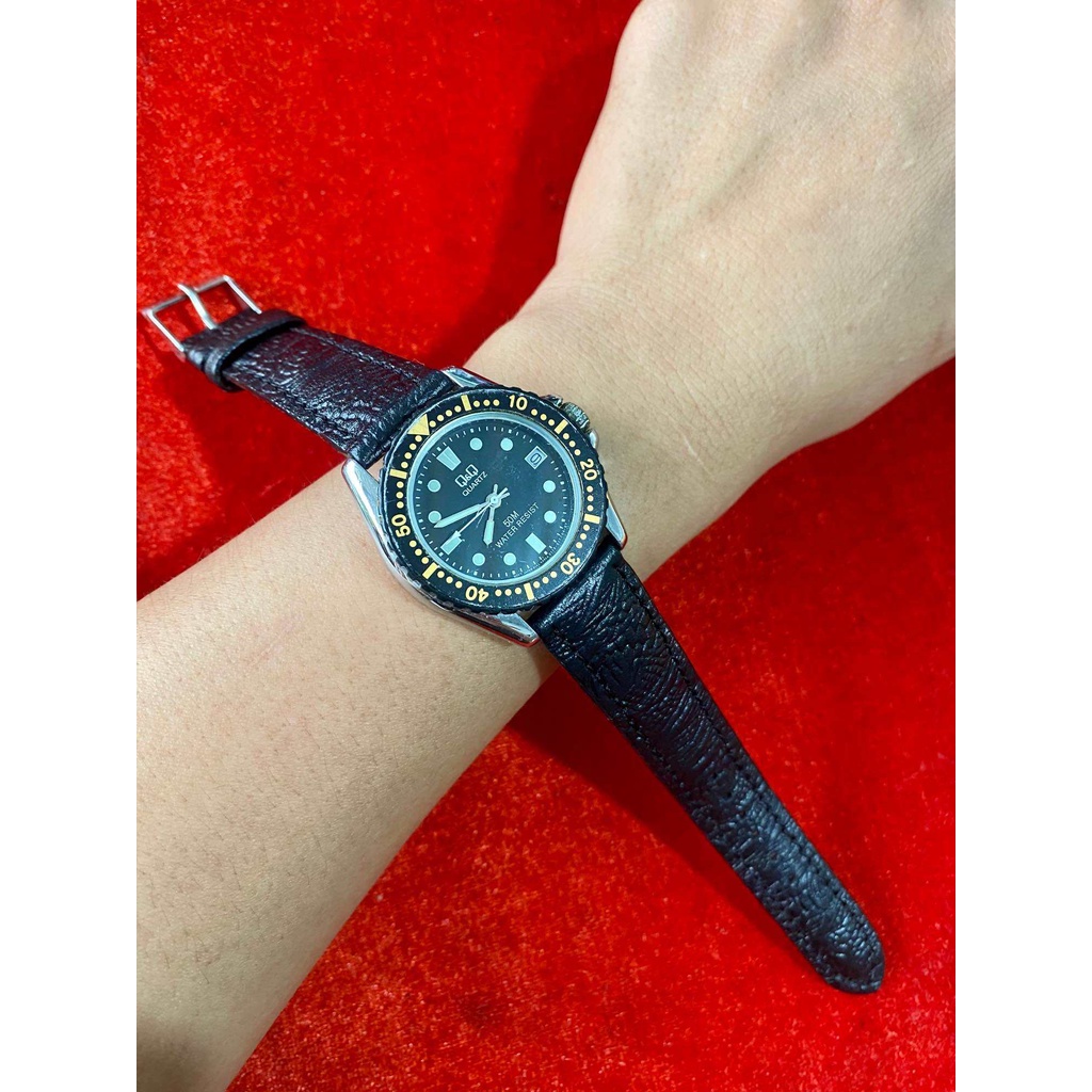 Đồng hồ nam tay nhỏ, nữ tay to Q&Q size mặt 38mm, dầy thân 11mm 2 hand vintage bãi Nhật