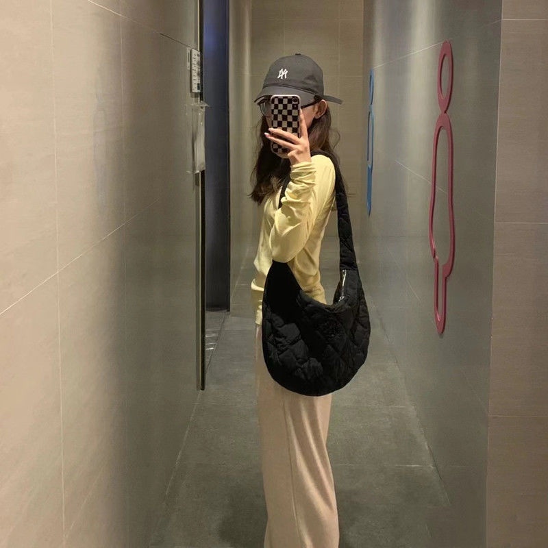 Túi Xách Đeo Vai Hình Đám Mây Đính Đá Kích Thước 40x31 Phong Cách Thời Trang Hàn Quốc Dành Cho Nam Và Nữ