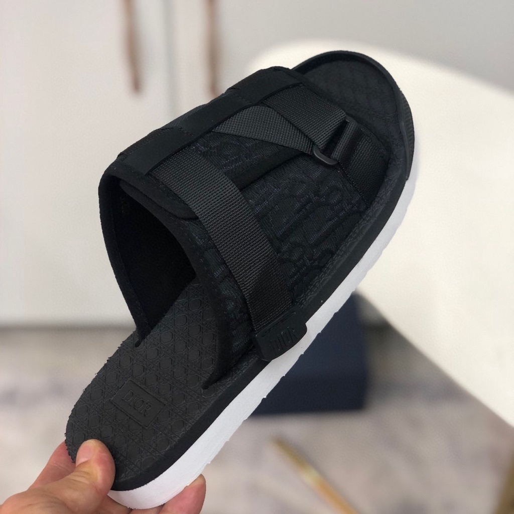 Dép Quai Ngang Chống Trượt Trọng Lượng Nhẹ Thời Trang Mùa Hè Châu Âu 2023 Cho Nam