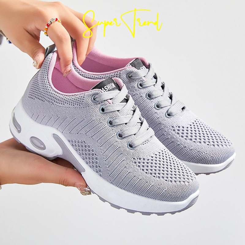 Hàng Có Sẵn Giày Thể Thao Nữ Trẻ Trung, Chất Liệu Mềm, Giá Cả Phải Chăng aa0496