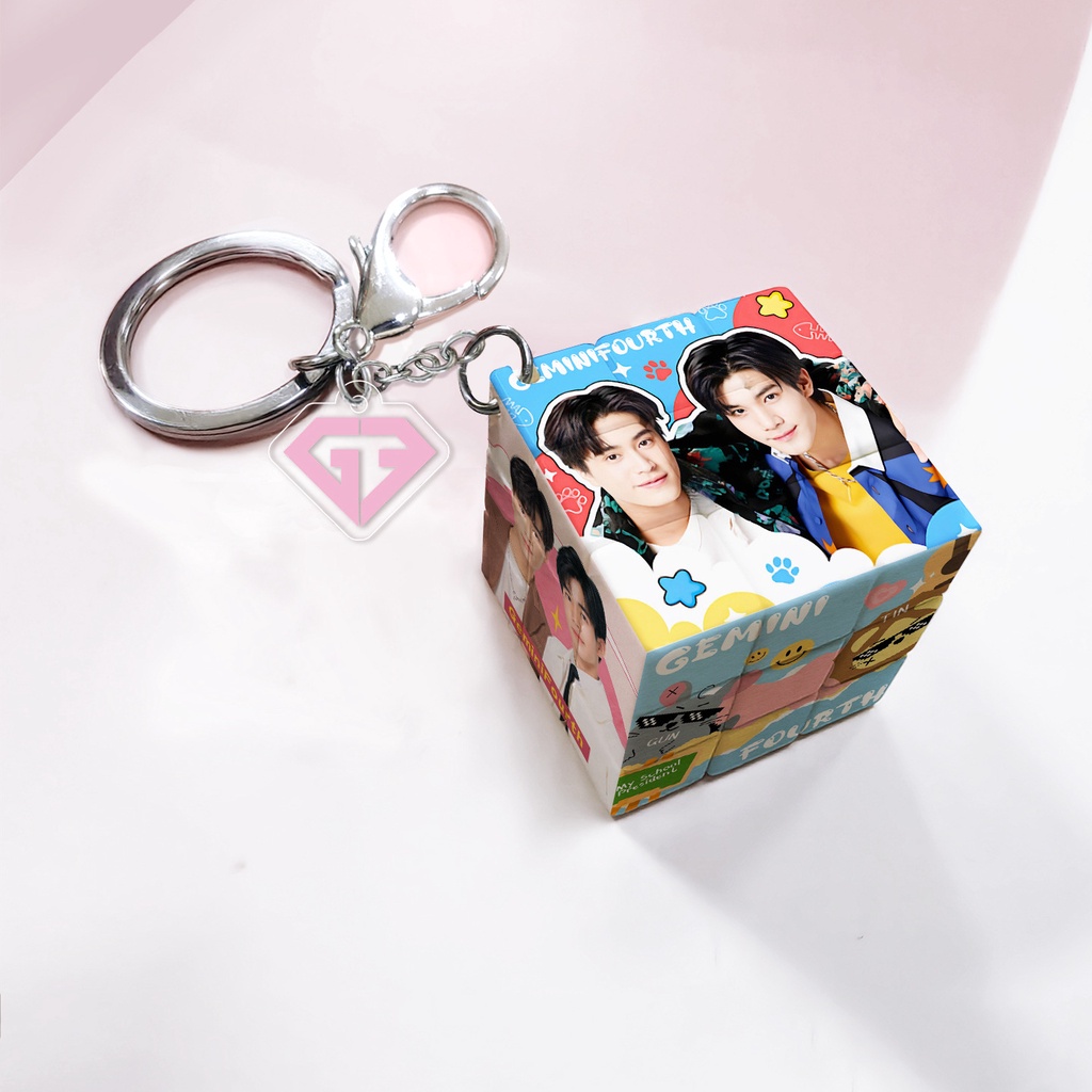BossNoeul JoongDunk Our Sky.y2 GeminiFourth My-school-president MeenPing MewGulf OFFGUN NETJAMES PondPhuwin BrightWin WinnySatang Zeenunew Metal Keychain Small Rubik's Cube Pendant