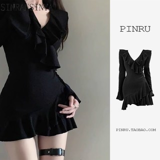 Đầm Dệt Kim Cổ Chữ V Tay Chuông Màu Đen Quyến Rũ Dành Cho Nữ