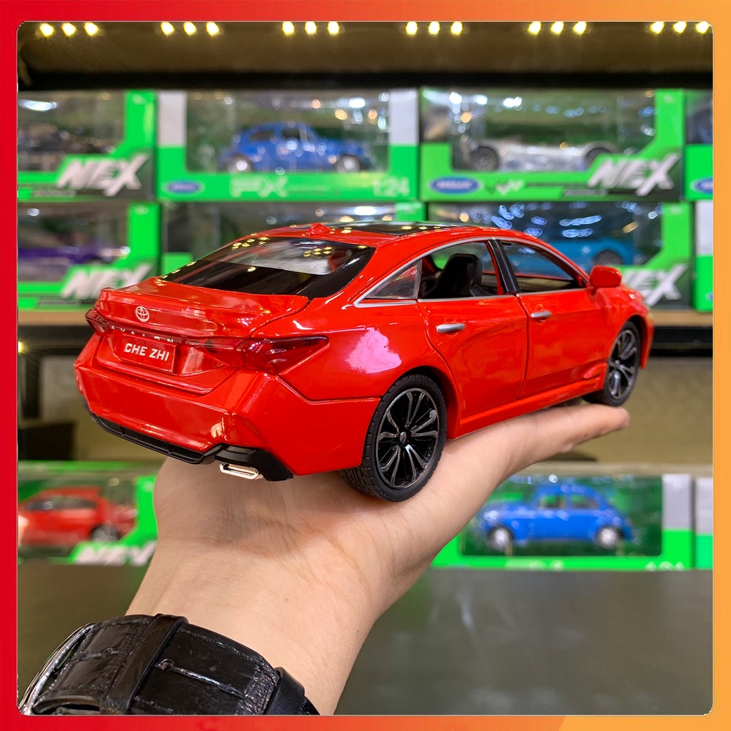 Mô hình xe Toyota Avalon tỉ lệ 1:24 Chezhi
