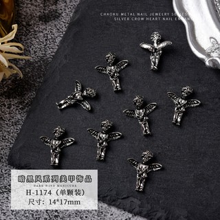 Charm đính móng cổ đien  phong cách cá tính