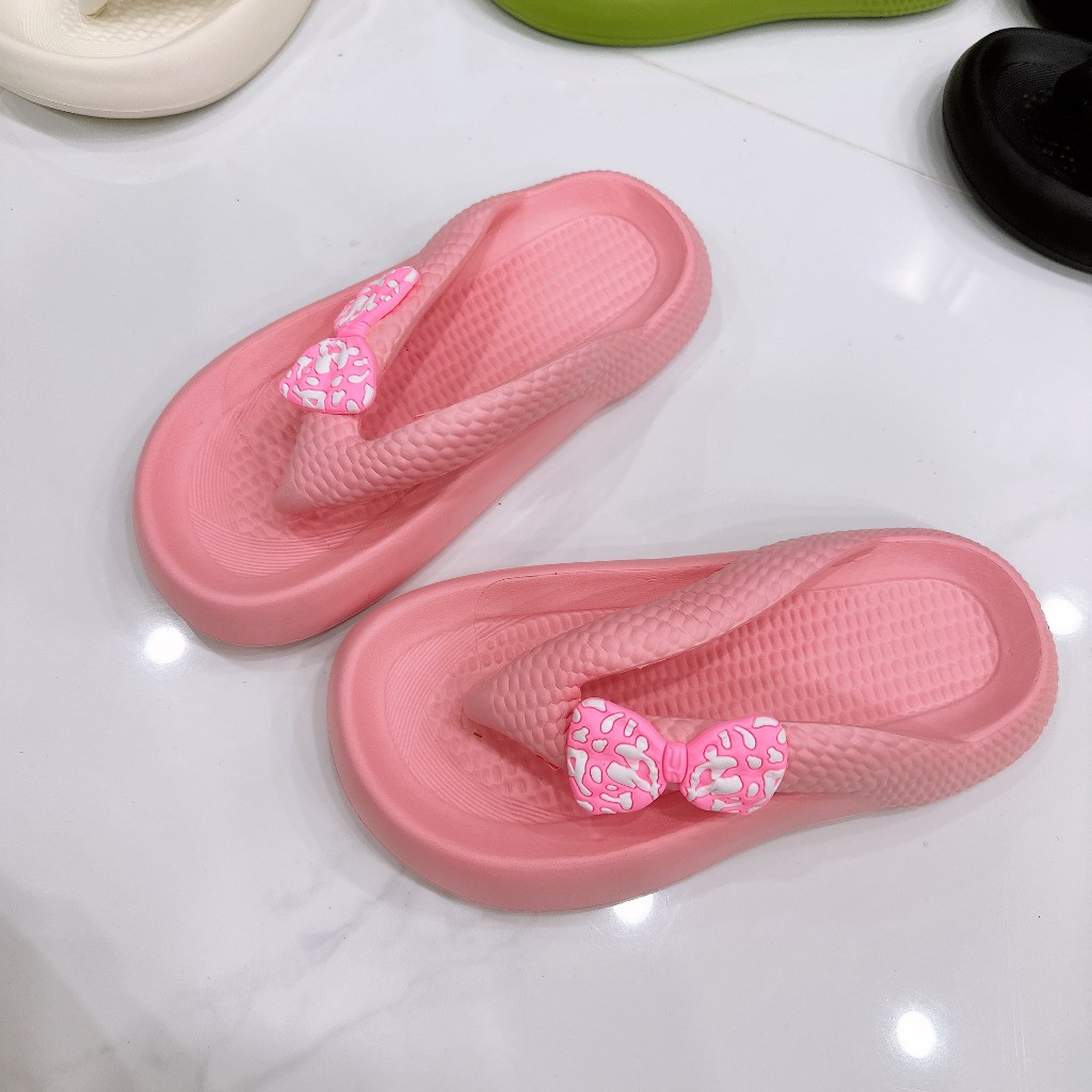 Dép kẹp nơ. đúc liền nguyên khối. bền bỉ. chống nước. siêu nhẹ. thoáng khí