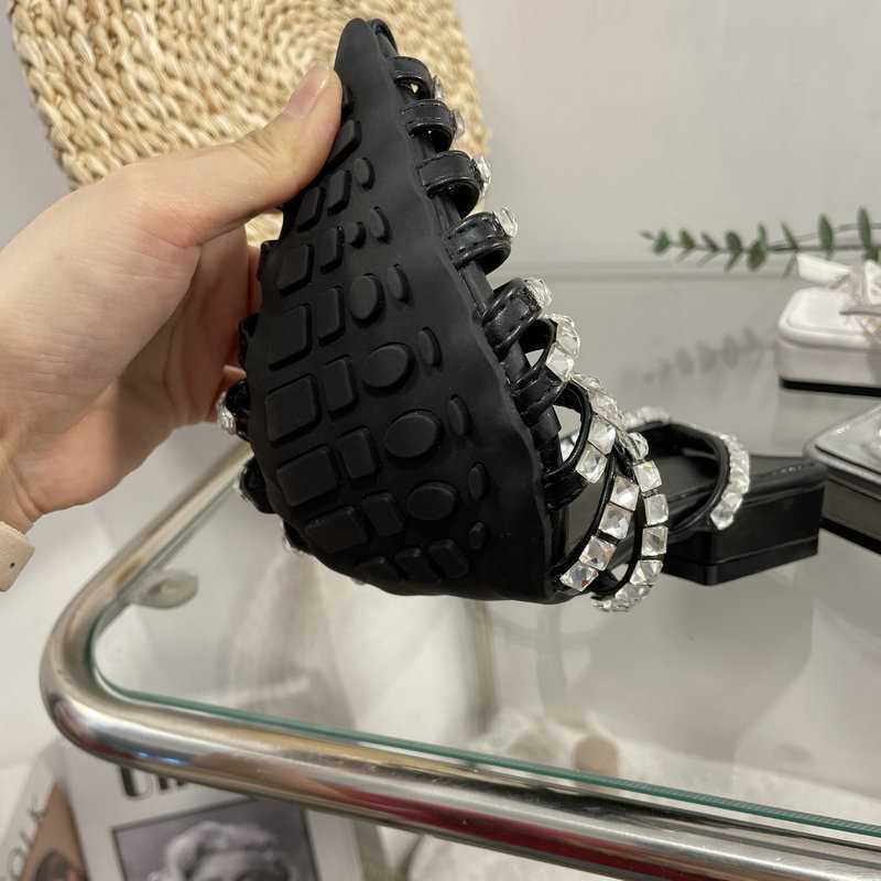 Giày Sandal Mũi Nhọn Đính Đá Thời Trang Xuân Hè 2023 Phong Cách Mới Cho Nữ