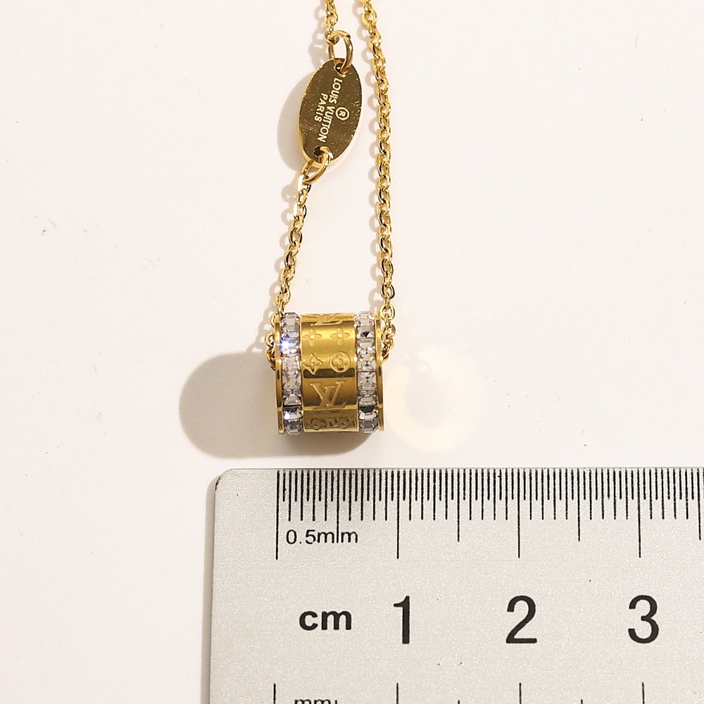 LOUIS VUITTON Vòng Cổ Dây Xích Bằng Thép Titan Mặt Chữ lv / louis / logo lv Sang Trọng Thanh Lịch Cho Nam Và Nữ