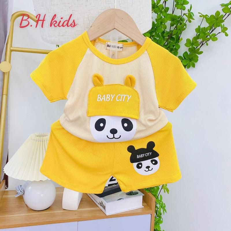 Bộ quần và áo tăm lạnh ngắn tay họa tiết tai mũ cho bé trai, bé gái size 6-17kg