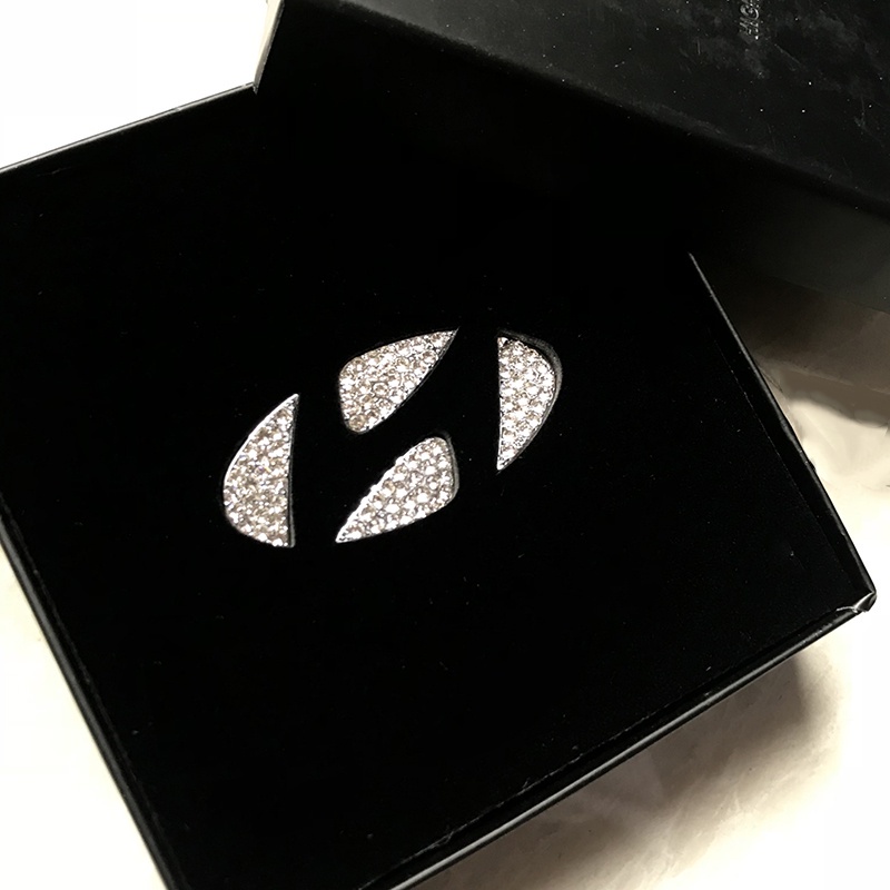 Miếng Dán logo Trang Trí Vô Lăng Xe Hơi hyundai i10 i20 i30 ix35 ix55 tucson sonata elantra