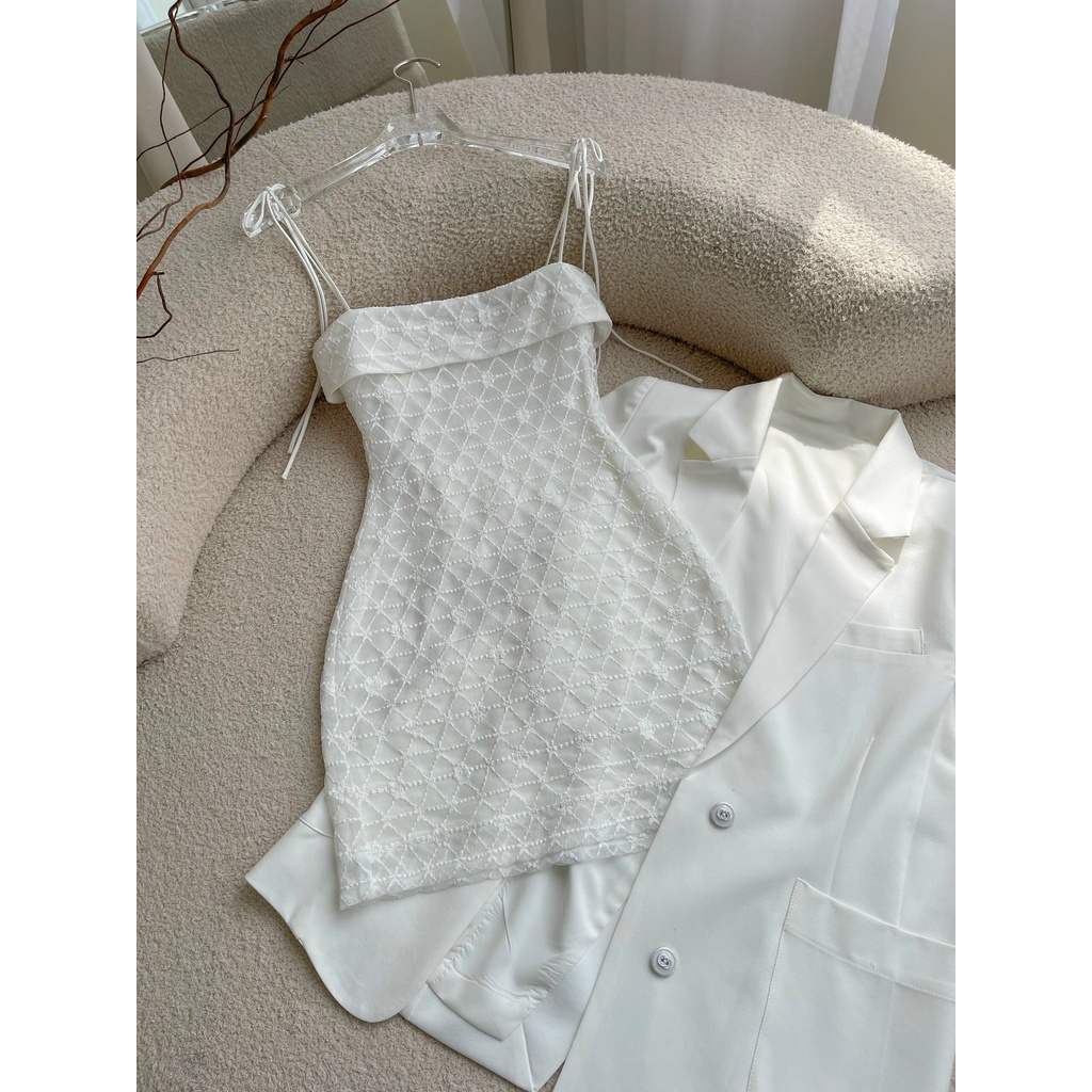 ĐẦM REN 2 DÂY + ÁO VEST - J05210