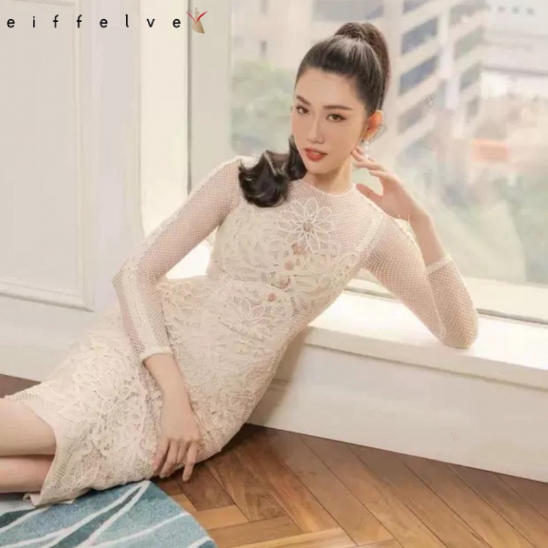 Váy Dài Ôm Eo Phối Ren Tay Dài Phong Cách Xuân Thu 2022 Mới Cho Nữ 1119