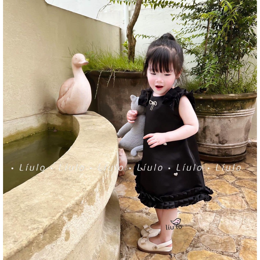 Váy Thiết Kế Đính Nơ Xinh Xắn