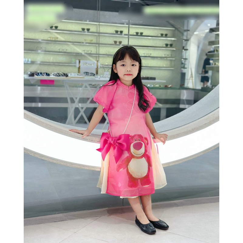 Áo dài cách tân bé gái, áo dài Tết gấu dâu kèm dây ngọc nơ cho bé gái