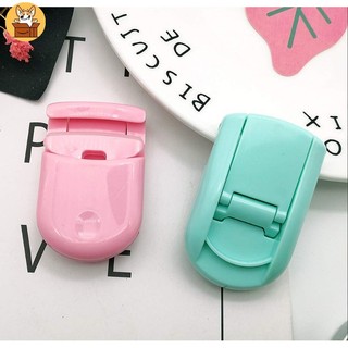 Dụng cụ bấm cong lông mi mini bằng nhựa nhỏ gọn cho du lịch
