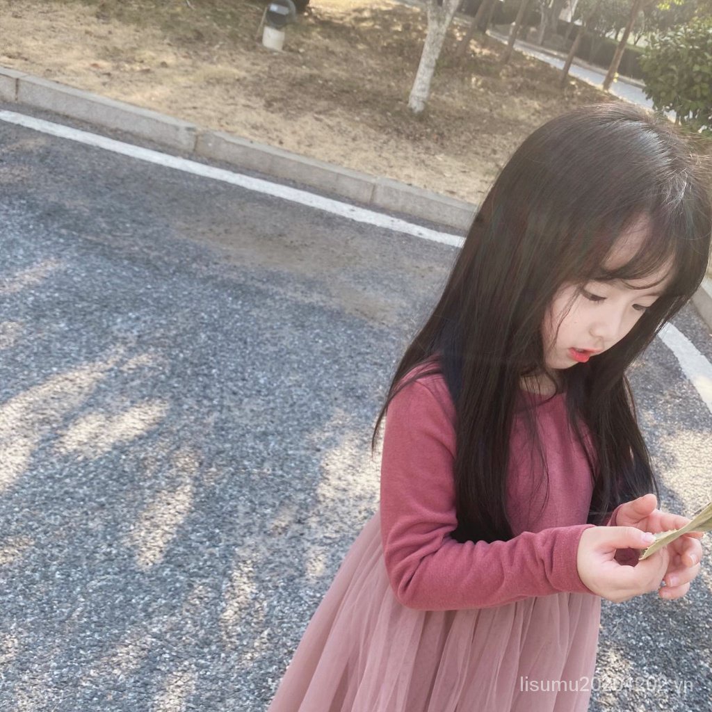 Đầm Công Chúa Vải Nhung Tay Phồng Phong Cách Úc Thời Trang Xuân Thu Cho Bé Gái