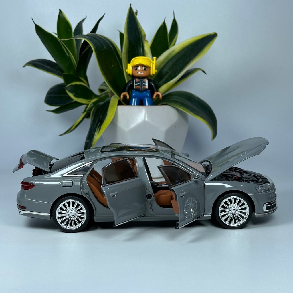 Mô hình xe Audi A8 tỷ lệ 1:24 bằng kim loại mới ra mắt Tặng biển số VIP