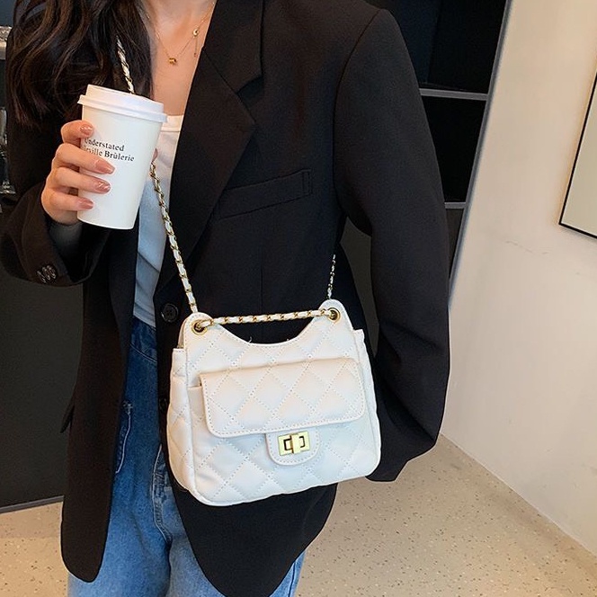 Túi xách nữ đeo vai đeo chéo khóa xoay trần chỉ da mềm hot trend 2023 mã PK 589.