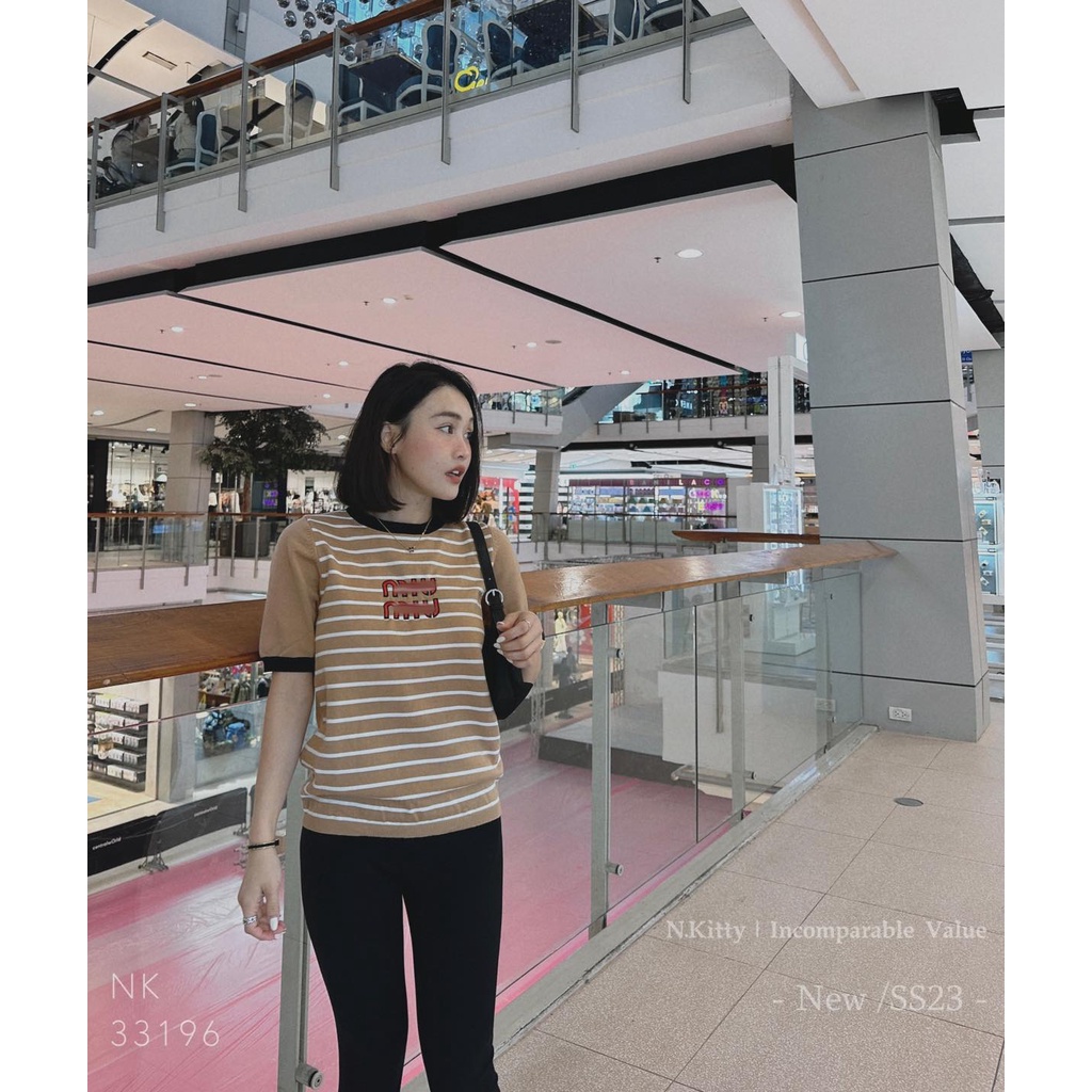 Áo mon.te sọc nâu m.iu mi.u