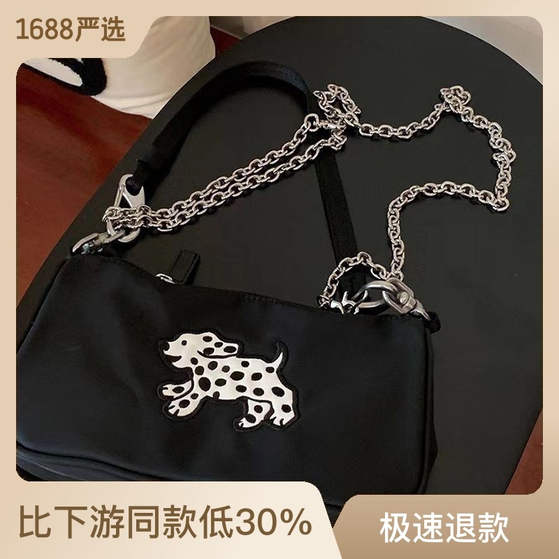 Túi Xách Da Pu Màu Đen Phối Dây Xích Độc Đáo Thời Trang Cho Nữ