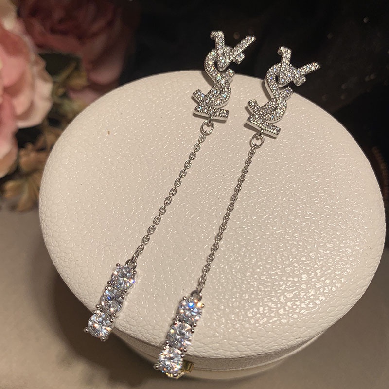 Bông Tai Chữ CáI DạNg DàI Tua Rua