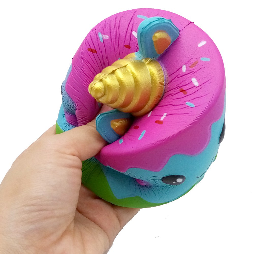 SquiShy to - bánh gato kem mọc sừng thơm chậm tăng dễ thương