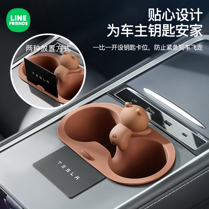 Giá Đỡ Cốc Nước Trên Xe Hơi