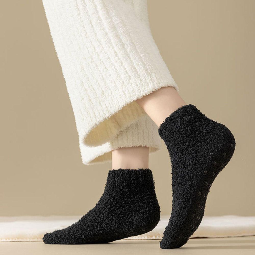 Vớ cotton Nhung San Hô Dày Dặn Màu Trơn Giữ Ấm Chống Trượt Cho Nữ