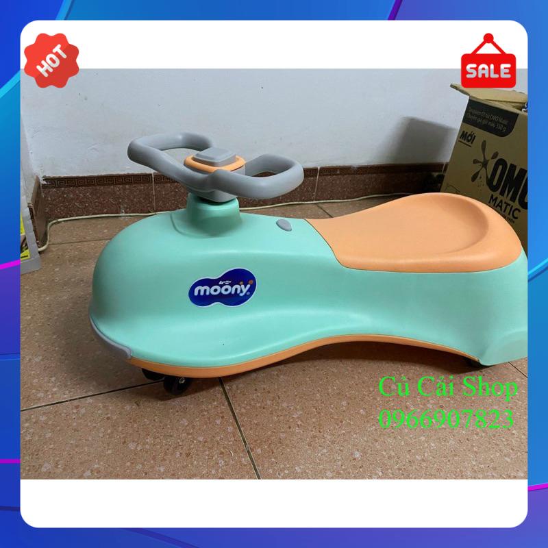 Xe lắc cho bé hkm Moony xịn sò,xinh xắn