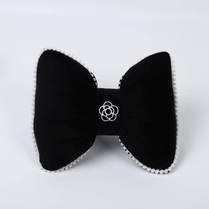 Đệm Lót Ghế Ngồi Xe Hơi Hình Hoa Trà Dễ Thương Cho Phái Nữ