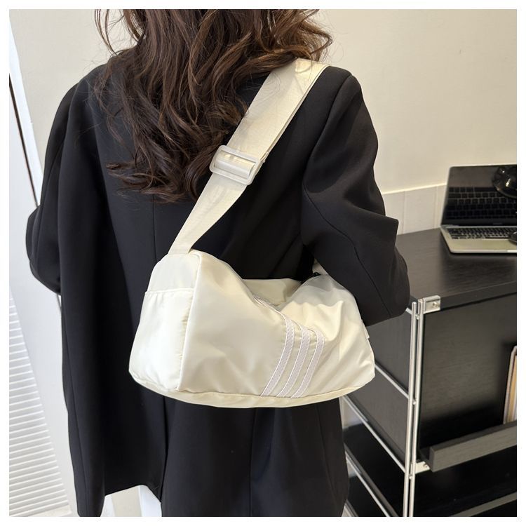 Túi Đeo Chéo Thể Thao Thời Trang Dành Cho Nữ