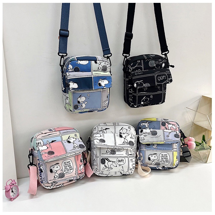 Túi đeo chéo Vải canvas Snoopy Hình Vuông Nhỏ In Họa Tiết Dễ Thương Phong cách ngộ nghĩnh