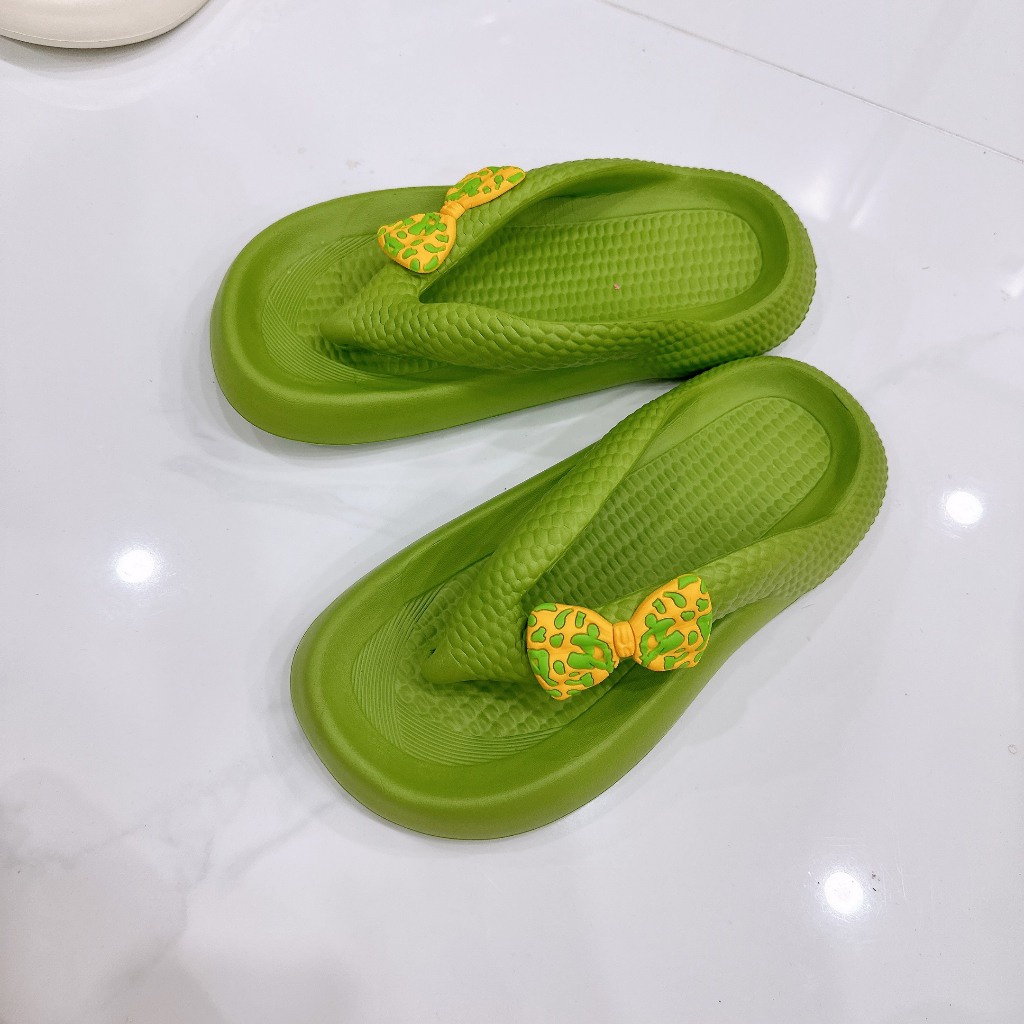 Dép kẹp nơ. đúc liền nguyên khối. bền bỉ. chống nước. siêu nhẹ. thoáng khí