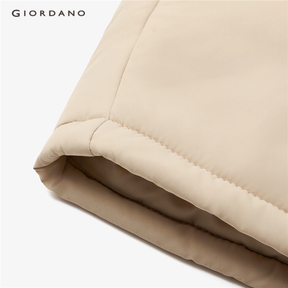 Áo khoác GIORDANO 05372731 có mũ trùm đầu lớp lót và khóa kéo phía trước màu trơn dành cho nữ