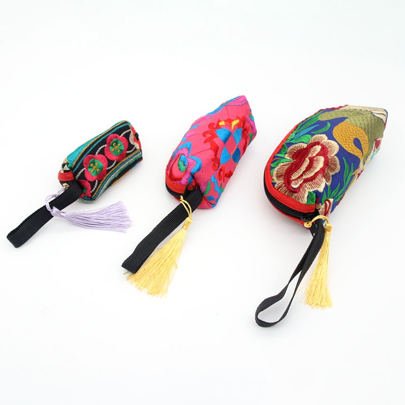 Ví Cầm Tay Thêu Hoa Phong Cách Dân Tộc Mới 2023