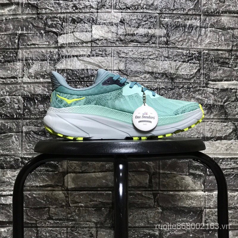 Hola one challenger atr 7 Moc Cam Xanh Lá d8vp