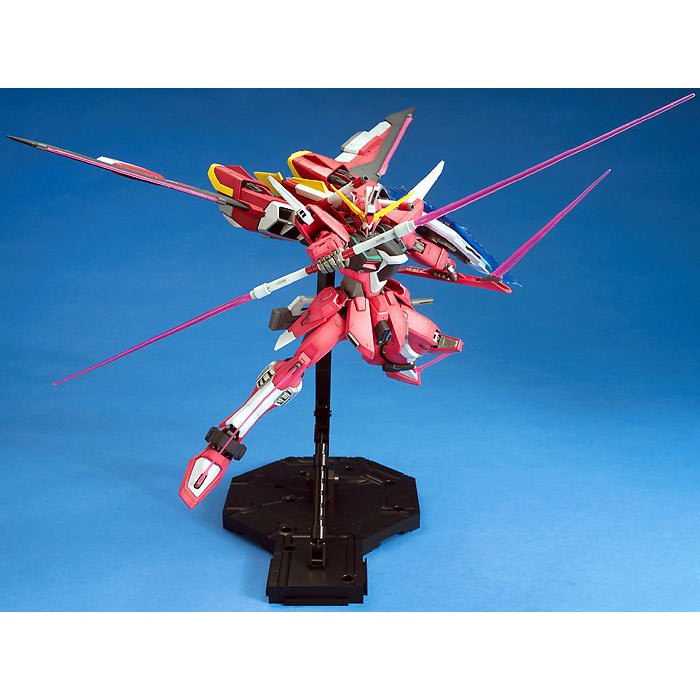 Mô hình lắp ráp MG ZGMF-X19A Infinite Justice Gundam 1/100 Bandai 4573102630414 sập sàn